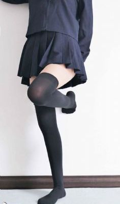 保险女王和她的商业秘密_JVID性感写真