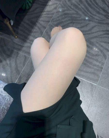 毛茸茸的年轻的护士_剧情片在线手机播放