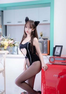 年轻女教师4hd中字免费观看_剧情片高清完整版播放