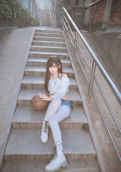 女被多触手怪吸乳_剧情片影视在线观看