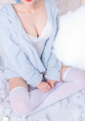 迷人的秘书_DVD迅雷电影在线