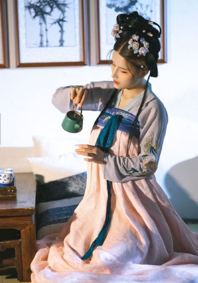 妈妈的诱惑韩国_粤语中字在线观看
