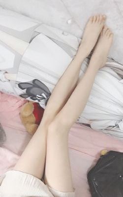 《美丽小蜜桃4_4K在线观看高清
